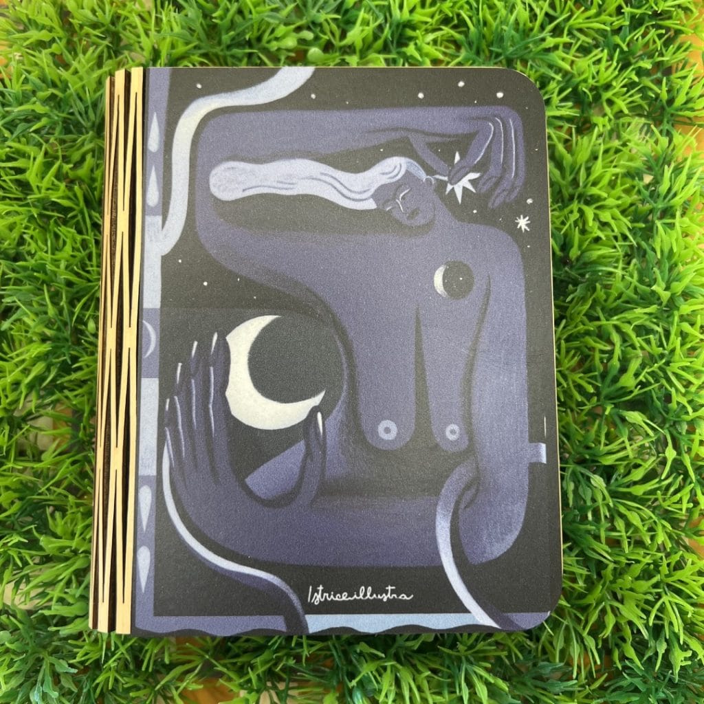 Book lamp-Women · Lámpara libro ilustrada de Istrice Illustration